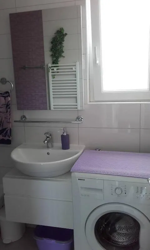 Apartments Lovorka Barbat na Rabu 0*,  Croazia