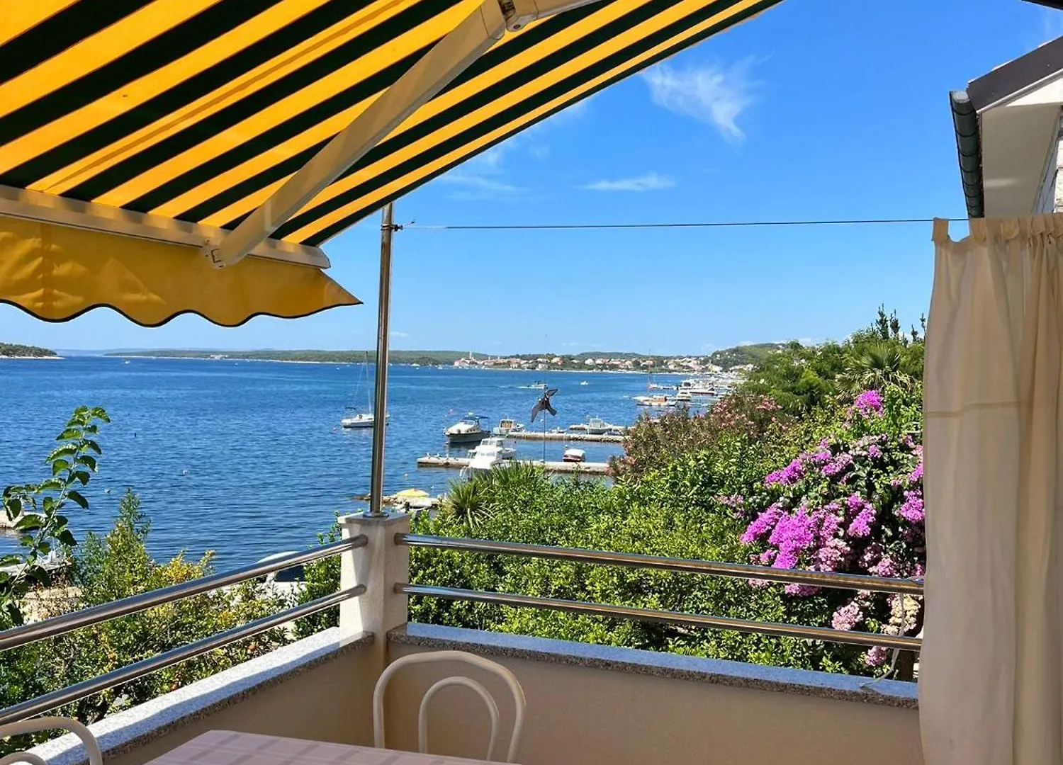 Apartments Lovorka Barbat na Rabu 0*,  Croazia