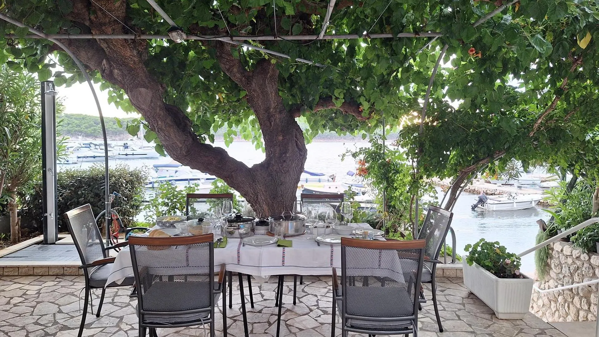 Apartments Lovorka Barbat na Rabu